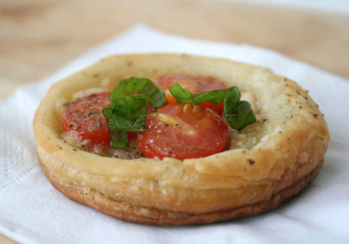 Pesto-Tomaten-Törtchen Rezept von Château Calissanne