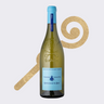 Eine Flasche Weißwein Pierre Troupel Châteauneuf-du-Pape mit einem Motif im Hintergrund