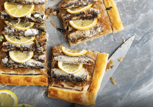 Pissaladière - Provenzalische Sardellen-Zwiebeltarte Rezept von Château Calissanne